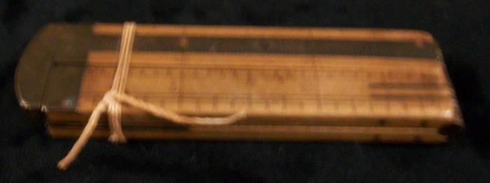 Wooden Fold-out Carpenter's Ruler